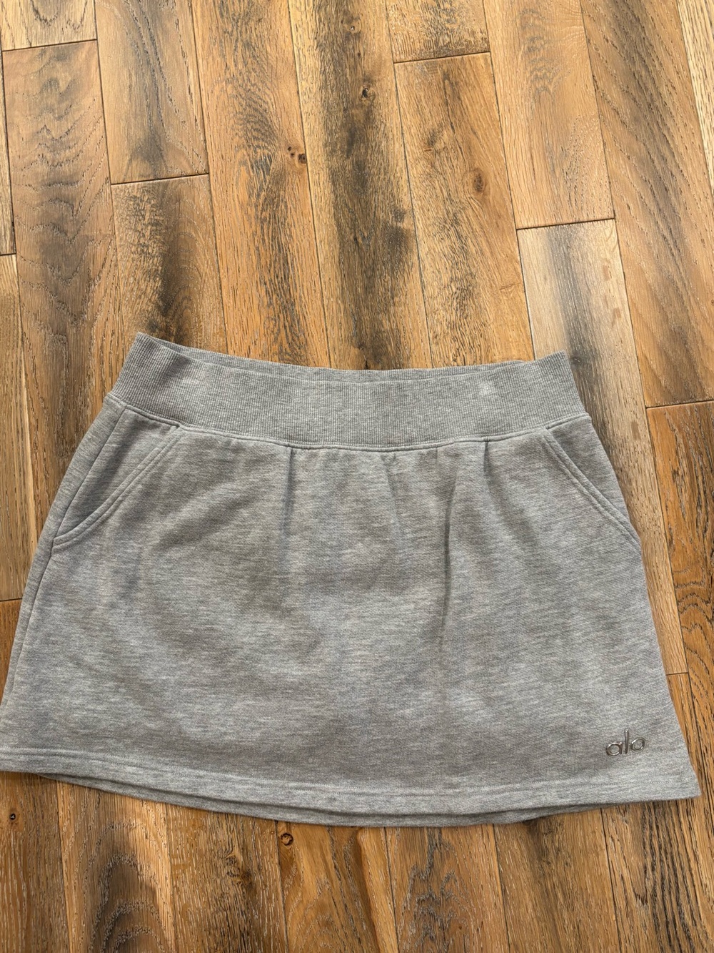 ALO Yoga Gray Mini Skirt with Pockets
